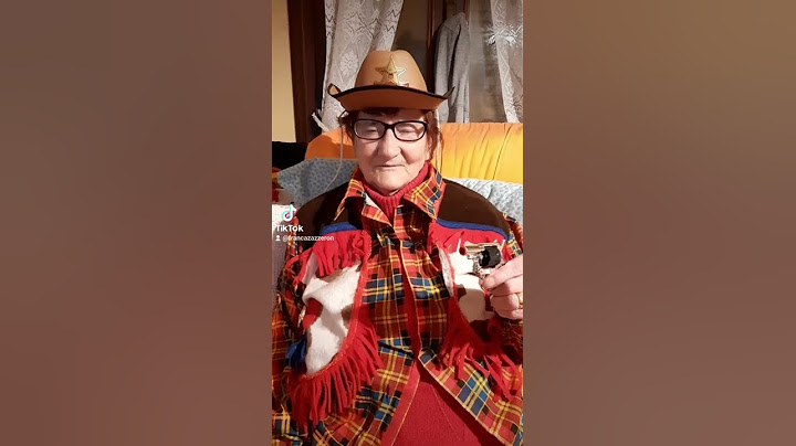 Nonna Agnese e il proverbio Veneto stasera vedtita da sceriffo 😃😃😃