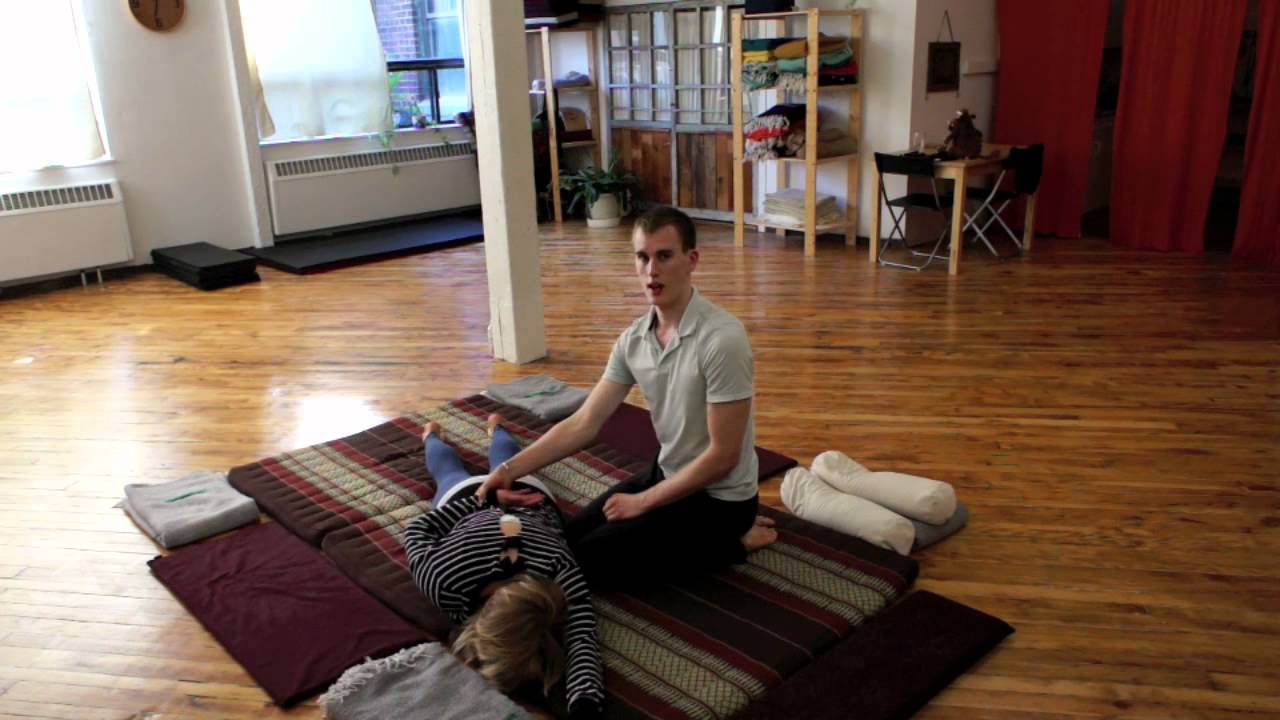 Cool Way To Turn Someone Onto Their Back In Thai Massage Youtube