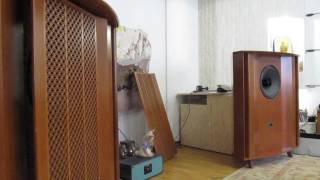 Altec Lansing 604 Hollywood + Utopia enclosure (Akkordeon test)
