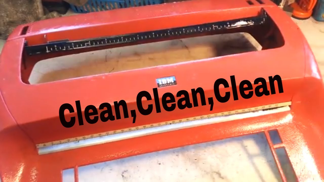 Подробная процедура очистки и мойки корпуса пишущей машинки IBM Red Selectric
