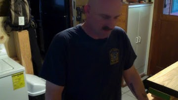 Cordless Carpenter workbench build #57 - Wood choice