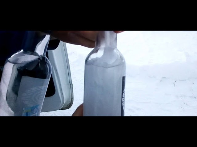 Водка замерзла , - 32 градуса.