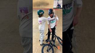 🤫С ТАКОЙ СКОРОСТЬЮ МАЛО КТО УЧИТСЯ ТРЮКИ! Поддержка решает в BMX школе #bmx #bmxшкола #рекомендации