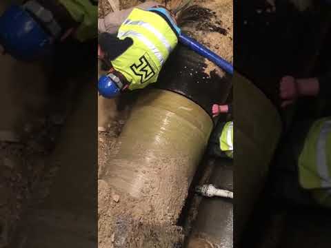 Avería en una de las dos grandes arterias que abastecen de agua a Cádiz. comparsas ana carolina