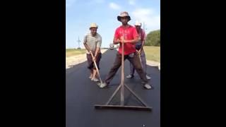 التزلج على القودرون هههههههههههه سمعها