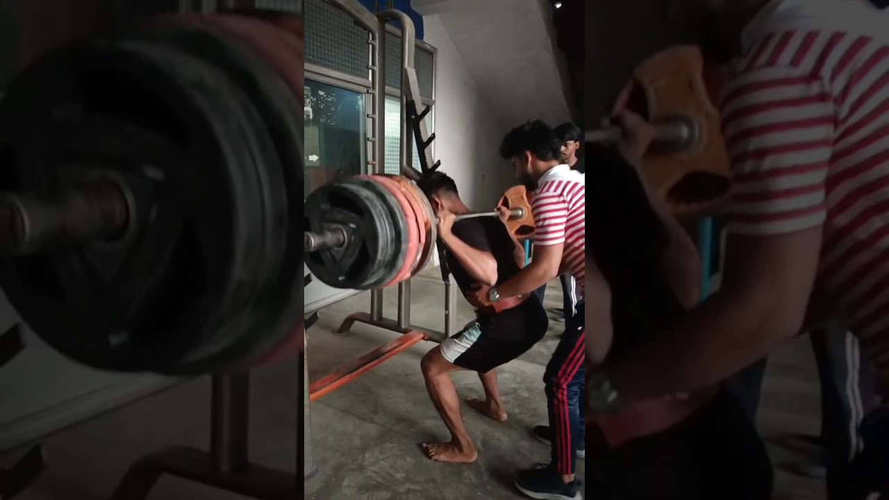 17 yr!! open challenge at weight of 65 kg lift 130 kg proper squat💪🏻👿