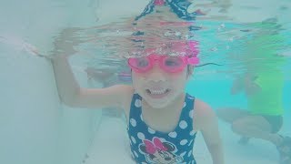 World's Largest Swimming Lesson held in San Antonio World's Largest Swimming Lesson held in San Antonio