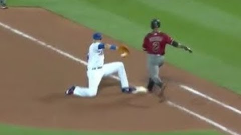 MLB Amazing First Base Scoops