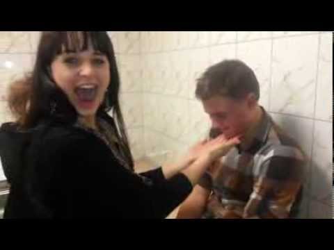 funny-prank-(girls-punch-in-to-face)