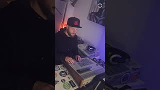 Making a 2Pac Type Beat on the Classic MPC 60! #2pactypebeat #boombaptypebeat #mpc60