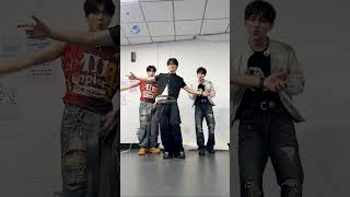 This is 소박이 Hour 😎🔥 #MCOUNTDOWN #엠카운트다운 #소정환 #TREASURE #박건욱 #ZEROBASEONE #계훈 #KickFlip