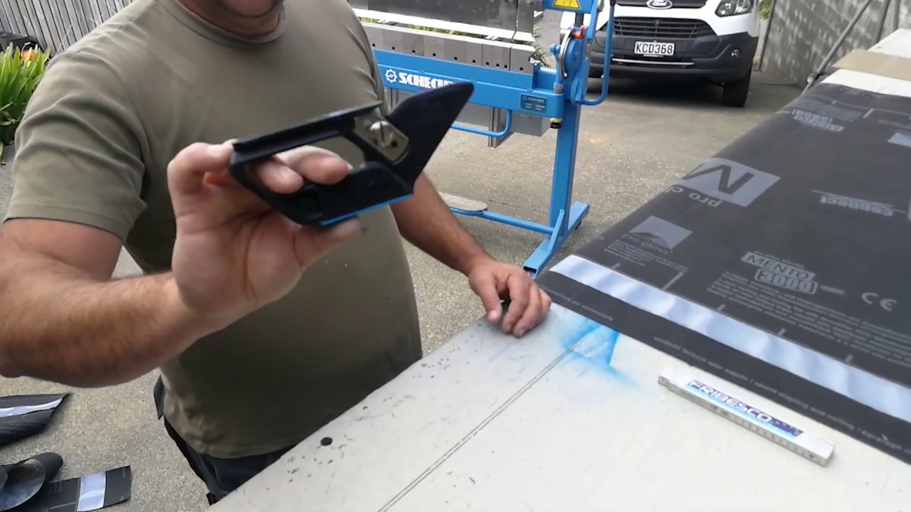 Fribesco Presents Freund Foil Cutter