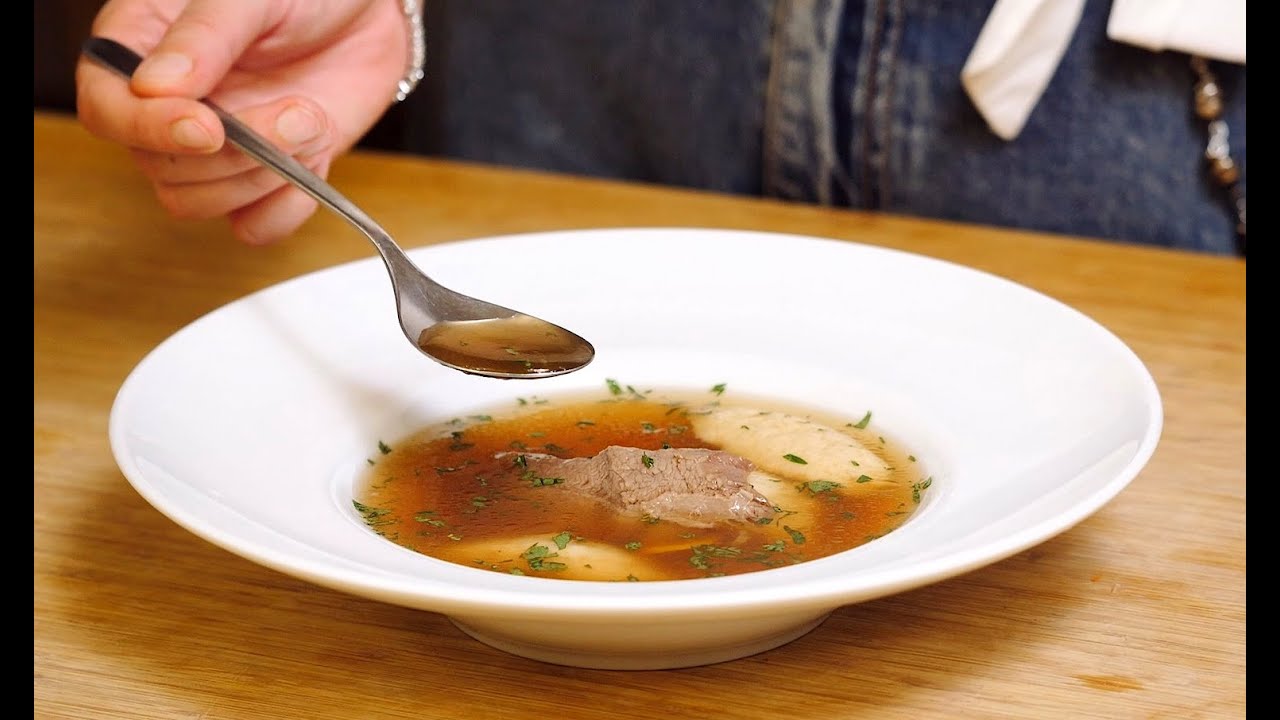 Supă limpede de vită - rețeta de supă clară din carne de vită (rasol)  CC | Savori Urbane
