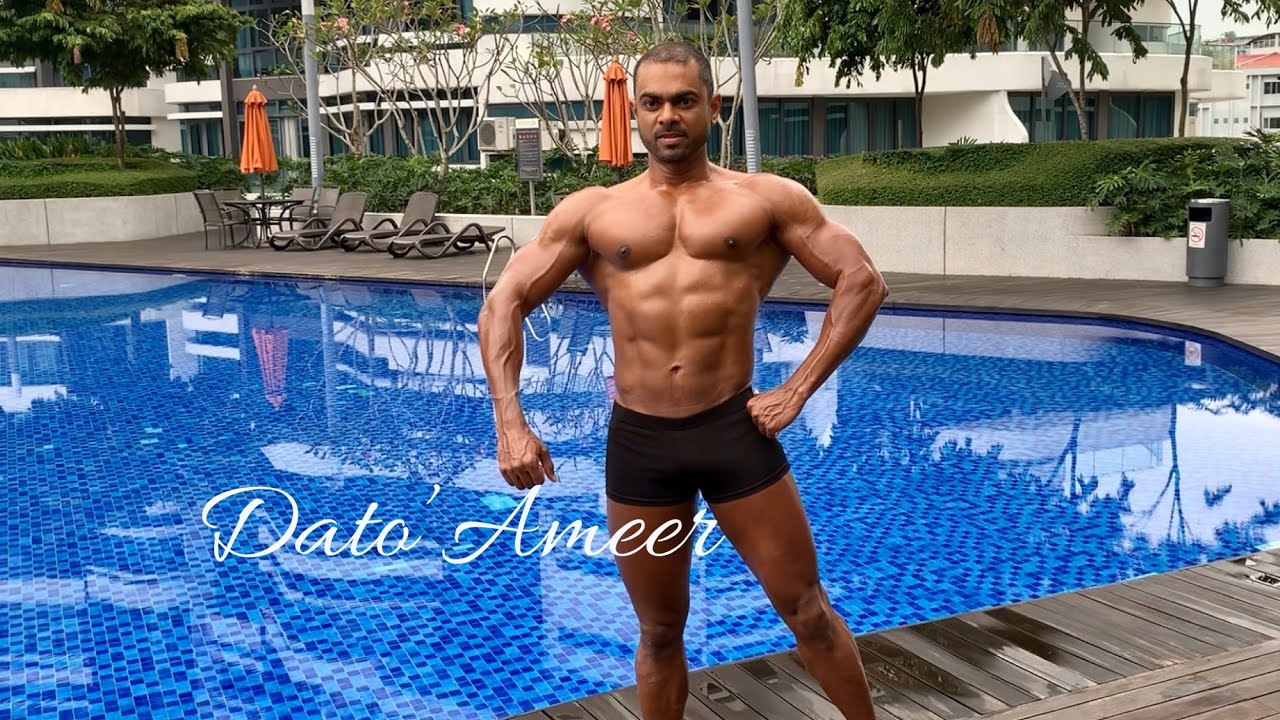 MaxiCore Posing Trunk: Dato’ Ameer