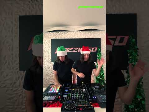 Kiss? 🔥 / XO TEAM TikTok #xoteam #tiktok #tiktoktrend #shorts