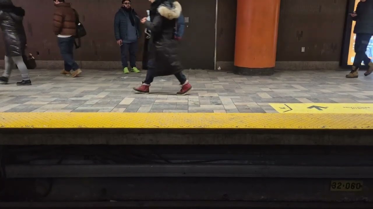 Rem Train Vs Montreal Train