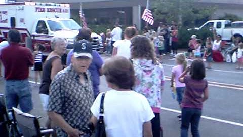 Everson Parade 001.AVI  July  9. 2011