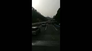 Cientos de vascos salen en dirección a Cantabria por la A-8 en pleno estado de alarma