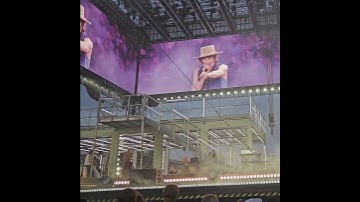 Thumbnail of Håkan Hellström presenterar: Nisse Hasselgren - Nordhemsgatan leder rakt in i himlen, på Ullevi 2025