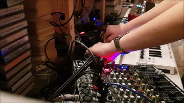 Synth Jam I - Korg volca Bass, Keys, Sample & Behringer Deepmind 12