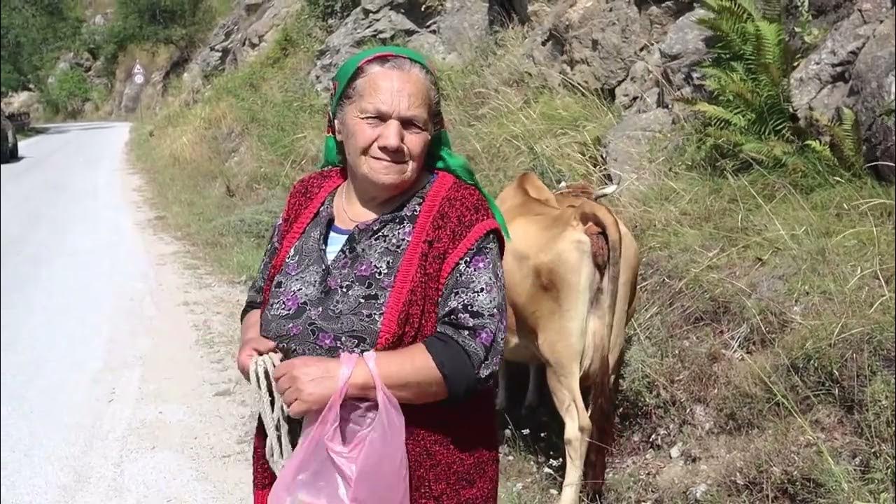 Бистра Карамфилова - с. Стърница - YouTube