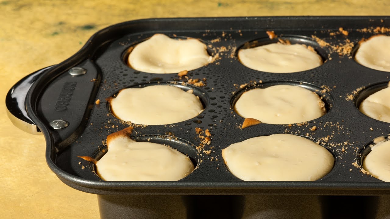 Mini Cheesecake Pan - Nonstick - 6 Cheesecakes