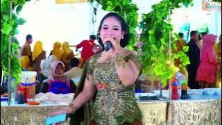 Download lagu Bulan ing Bayanan Vieta Aprilia