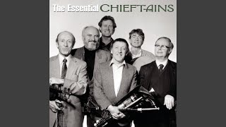 Video thumbnail of "The Chieftains - The Wind That Shakes The Barley/The Reel With The Beryle"