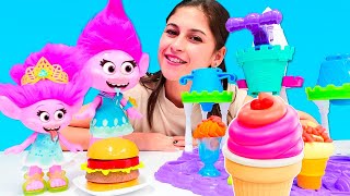 Troller. Poppy için Play Doh oyun hamuru ile külahta dondurma! Kızlar için video