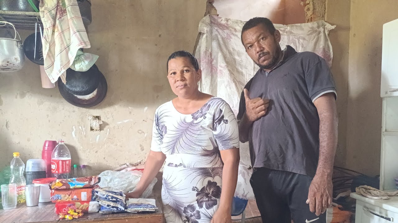 COMPRANDO LEITE E BOLACHA COM O DINHEIRO QUE NOSSA AMIGA SILVANA MANDOU