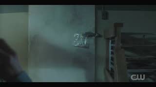 Nancy Drew 2x05 - Nancy leaves a message to all her friends and gives them sand