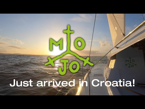 'Mojo' sailing catamaran