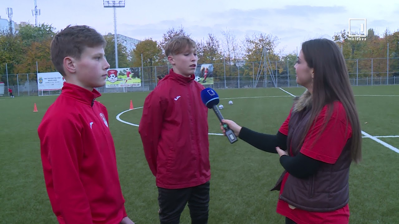 ”Fii tânăr” în vizită la Academia de fotbal ”Radu Rebeja”