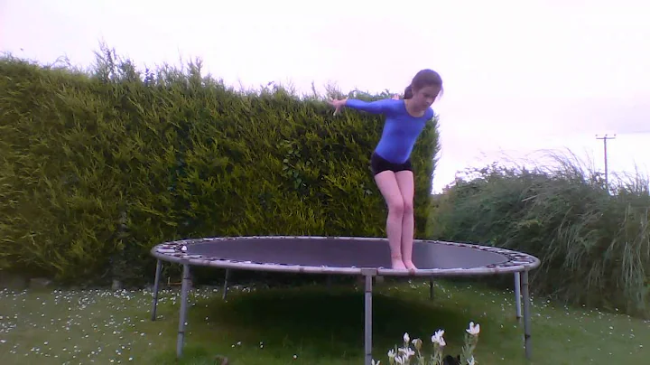GYMNASTICS ON THE TRAMPOLINE | MY FIRST VIDEO