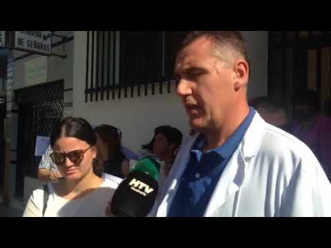 Personal sanitario se concentra contra una agresión y pide vigilantes de seguridad