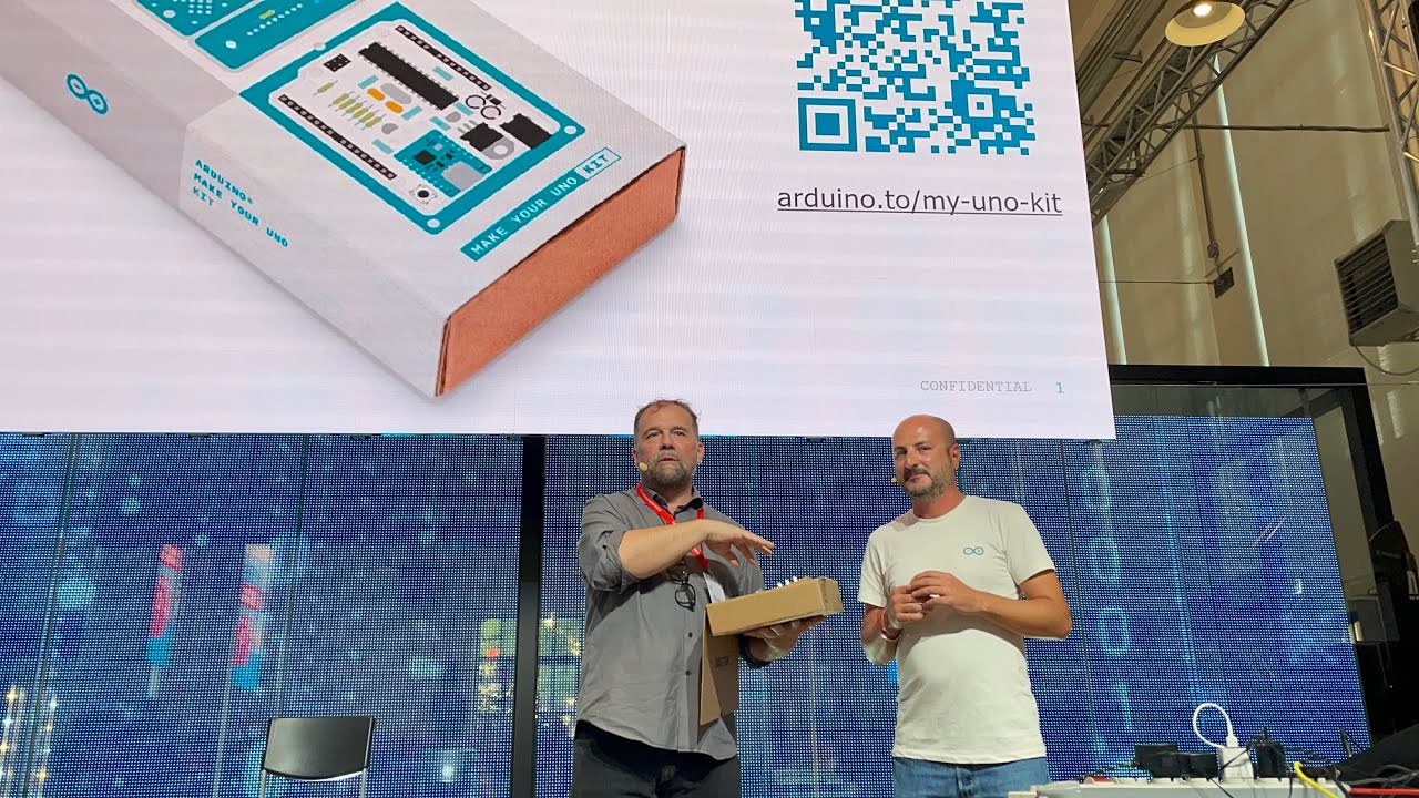 Massimo previews the newest Arduino (In Italian)