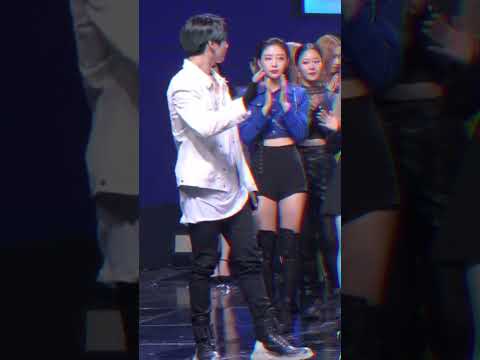 jungkook infront of kpop girl( jungkook respect moments)