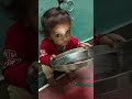 bachha ka pani pine ka tarika awesome 😎