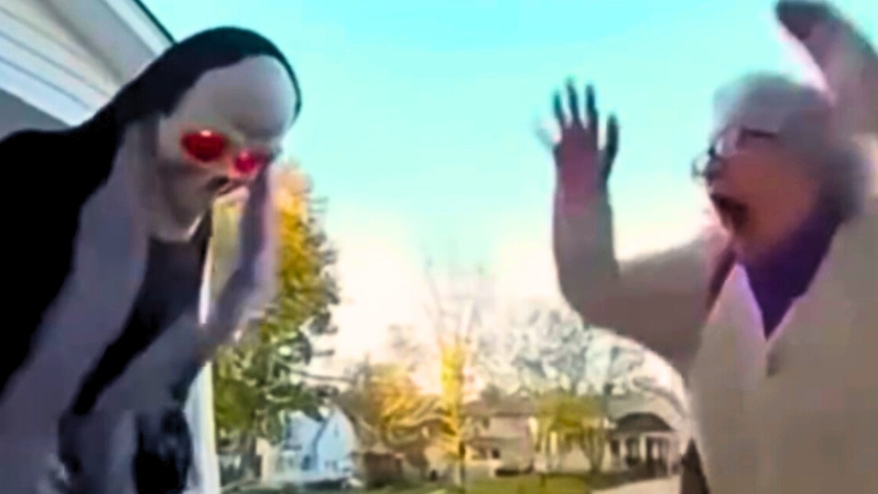 BEST SCARE CAM Priceless Reactions 2026😈😱#027 | Funny Scare Cam 🤣| Jump Scare| Funny Fright Reflex |