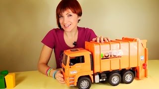 Мусоровоз. Видео для детей. Большая Машина Bruder Gulliver Toys. Игрушки для детей(Хочешь узнать, как работает мусоровоз? Сегодня мы с Машей поедем в город, чтобы собрать мусор из контейнеров..., 2015-03-10T02:51:42.000Z)