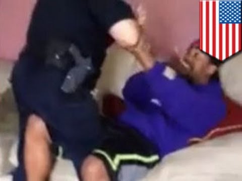 Полицейский в Новом Орлеане арестовал мужчину без объяснения nmat