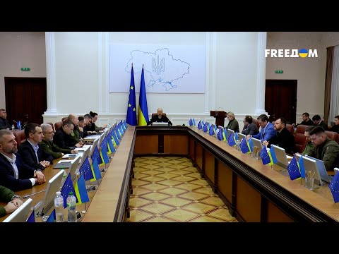 Дивитися із 7:40 хвилини