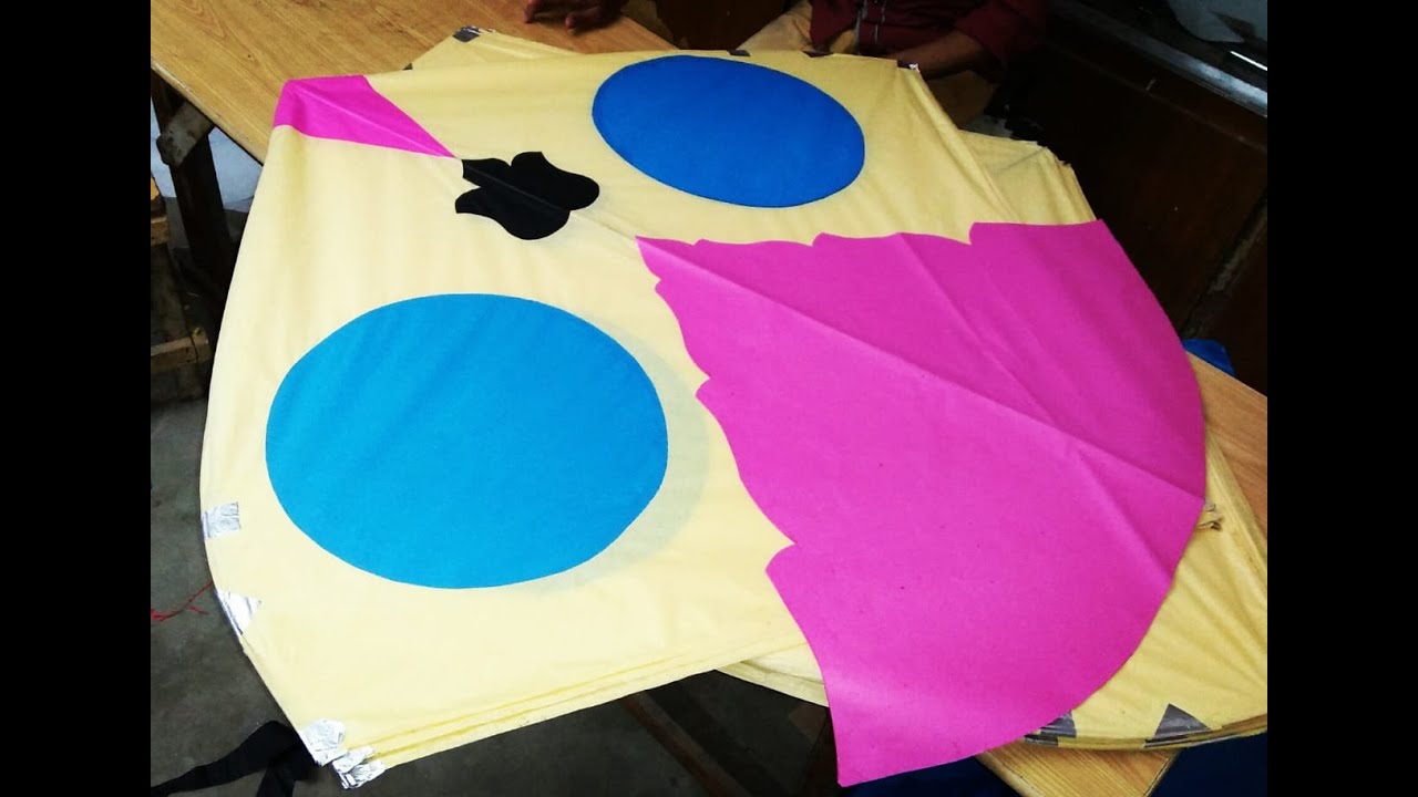 Attractive Kites in Pakistan 2.5 Tawa Kite Patang Baaz YouTube