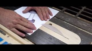 Бумага режет дерево (Paper cuts wood)