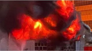 اندلاع حريق كبير داخل الجامعة التكنولوجية في بغداد 10فرق اطفاء تحاول السيطره التفاصيل كامله