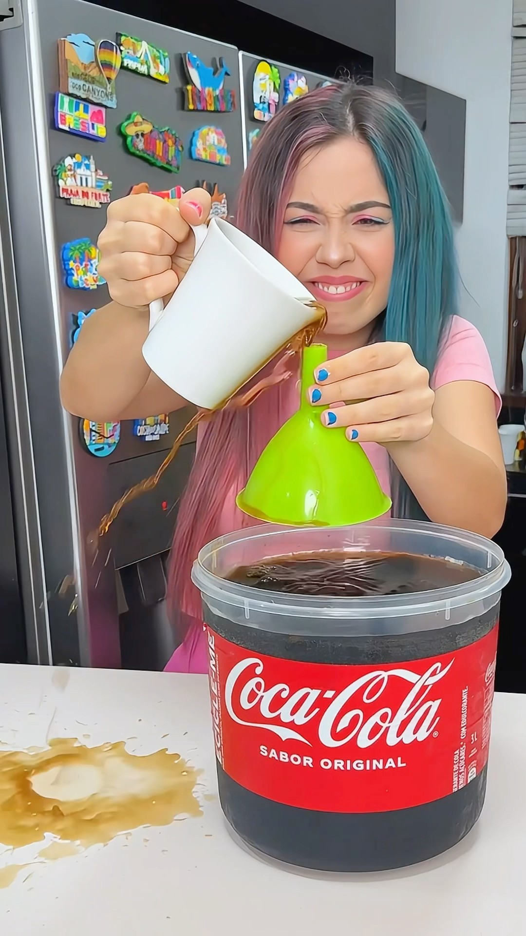 Não sabe beber Coca Cola 16 ?
