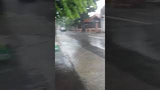 Hujan Hujaan Goreng Combroo