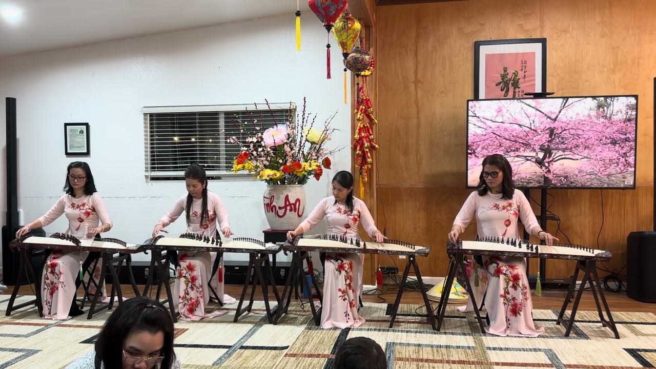 Liên khúc MừngXuân- Tri Âm Hòa Điệu Tacoma- Đan Tranh (Lunar New year 2026) at Từ Tâm Temple