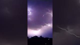 The beautiful sound of lightning striking. #storm #lightning #thunder #music #lightningbolt