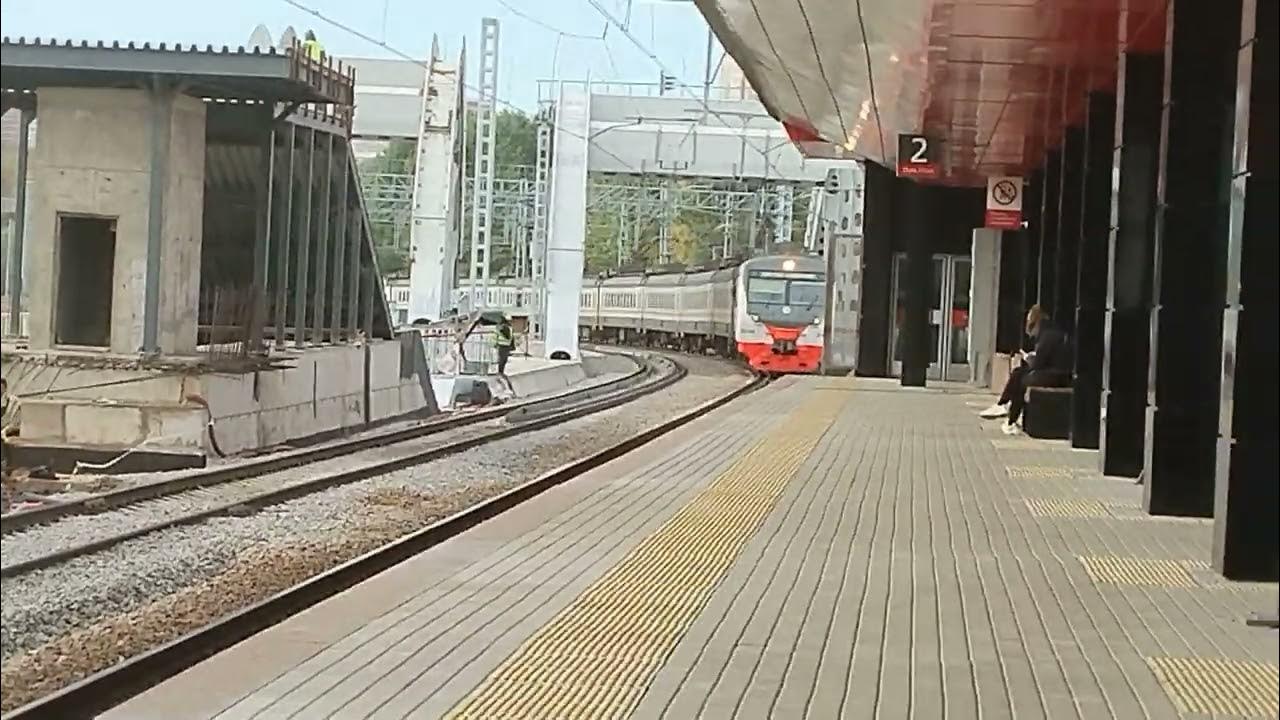 Два электровоза с пассажирским вагоном. При министерстве мимо вокзала через месяц. Ижоры станция жд. При министерстве мимо вокзала через месяц. При министерстве мимо вокзала через месяц.